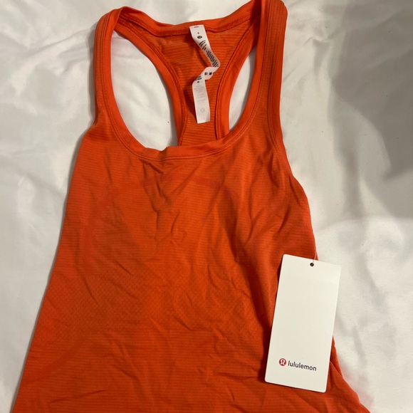 Lululemon Swifty Race Length Tank - Picture 3 of 3